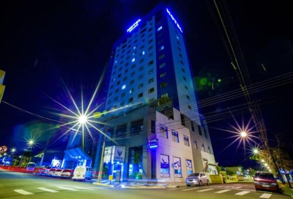 阿拉彭伽斯行政酒店 Arapongas 外观 照片